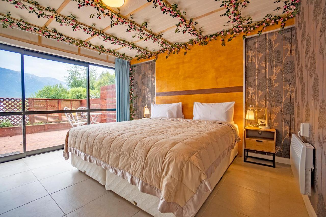 Waikoura springs Bed & Breakfast Kaikoura Bagian luar foto